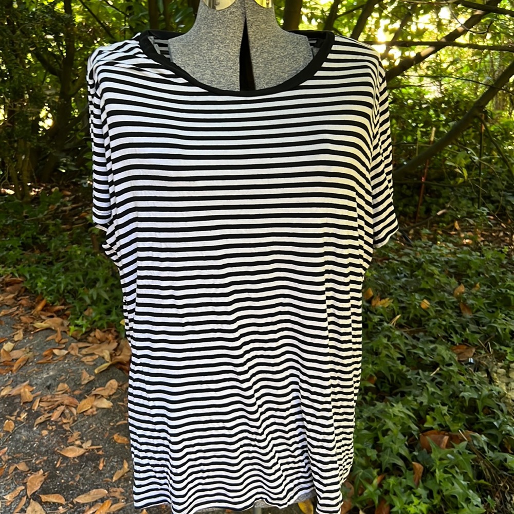Torrid Super Soft striped t-shirt